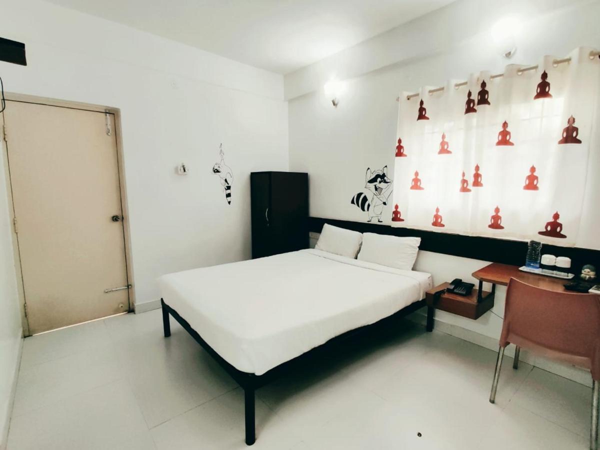 Raccoon Rooms Майсур Экстерьер фото